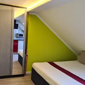 Helles In Berlin-mariendorf Apartment Berlin